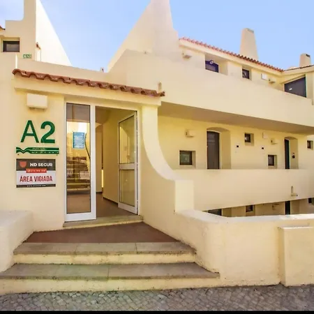 Sea View Studio, Terrace & Pools -