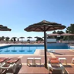 Sea View Studio, Terrace & Pools - * Albufeira