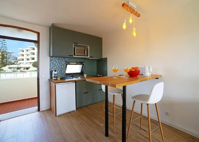 Διαμέρισμα Sea View Studio, Terrace & Pools - *